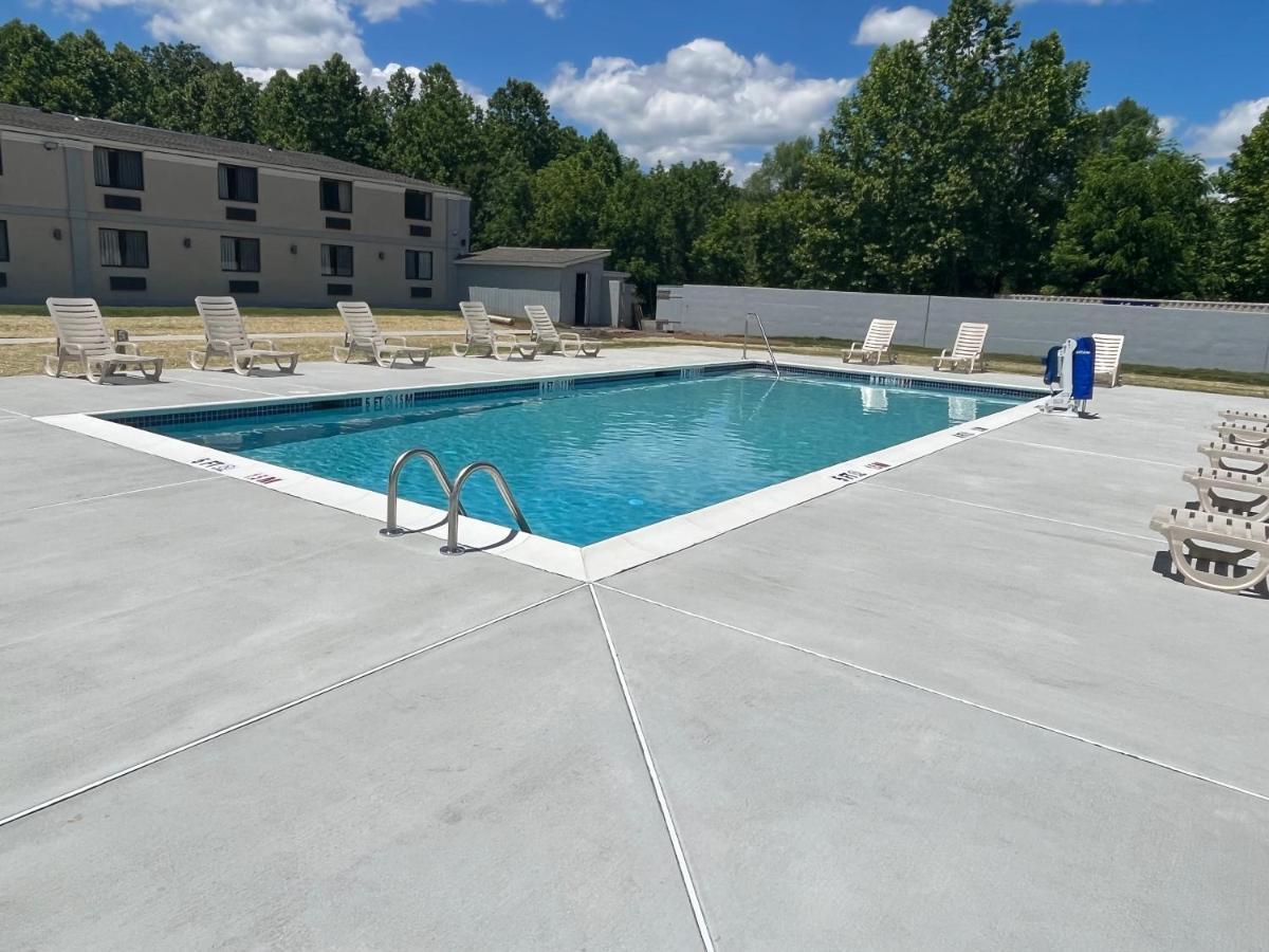 Ramada By Wyndham Allentown Bethlehem Zewnętrze zdjęcie