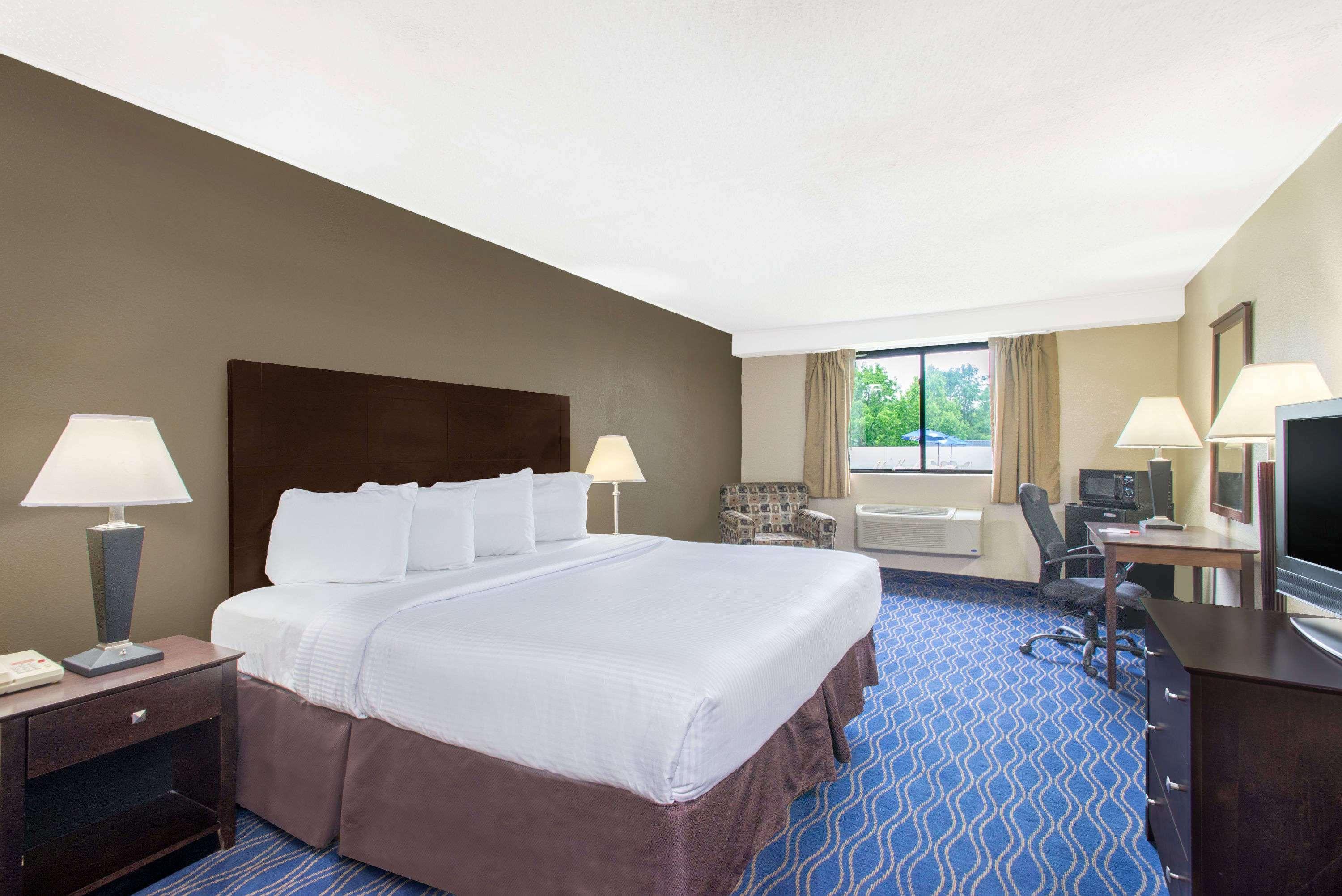 Ramada By Wyndham Allentown Bethlehem Zewnętrze zdjęcie