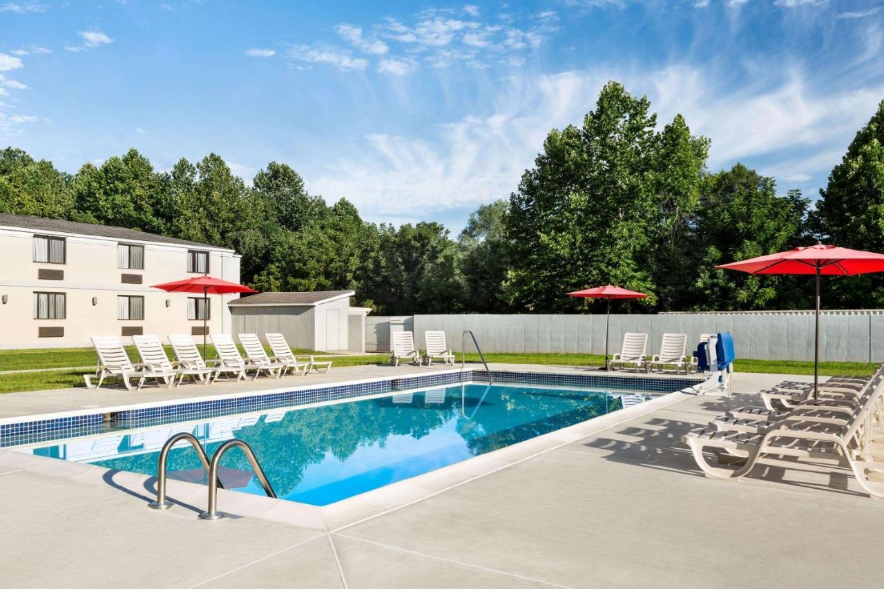 Ramada By Wyndham Allentown Bethlehem Zewnętrze zdjęcie